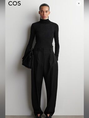 COS pleated wool/blend tulip pants - Black